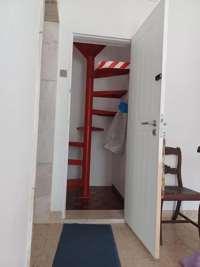 Cozy Independent Room Lisbona 0*,